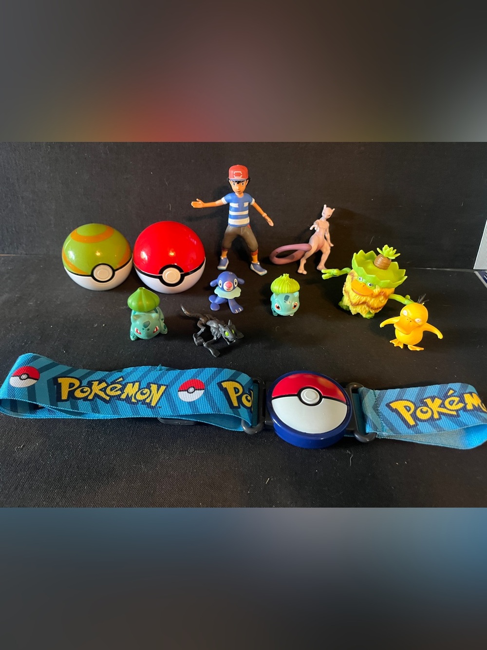 Pokemon Figure Set with Belt, 2 Poke Balls and 8 figures